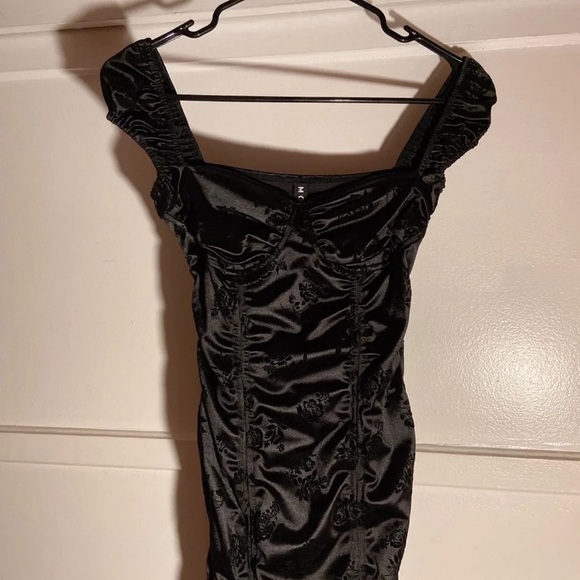 Motel Sinora Ruched Mini Dress - Picture 3 of 4